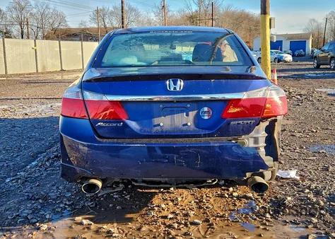 2013 Honda Accord Sport z USA, uszkodzony, nr VIN 1HGCR2F55DA229261